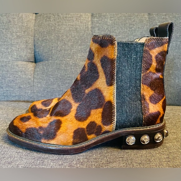 Louis eat Cie Venda Lo-Venda3 Embellished Heel Chelsea Leopard Print Boot - Picture 3 of 14